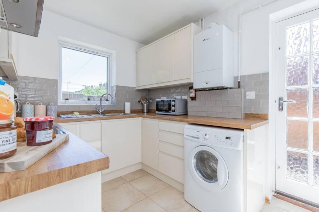 Stylish Townhouse In The Heart Of Summertown Oxford Bagian luar foto